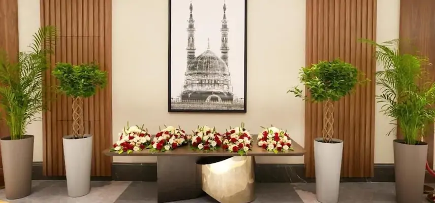 Peninsula Worth Hotel image